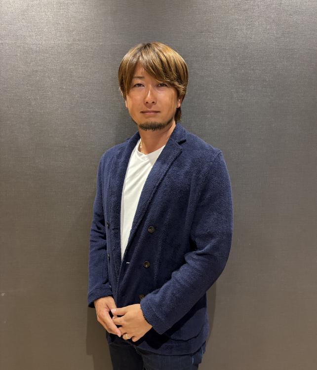 三嶋 一輝